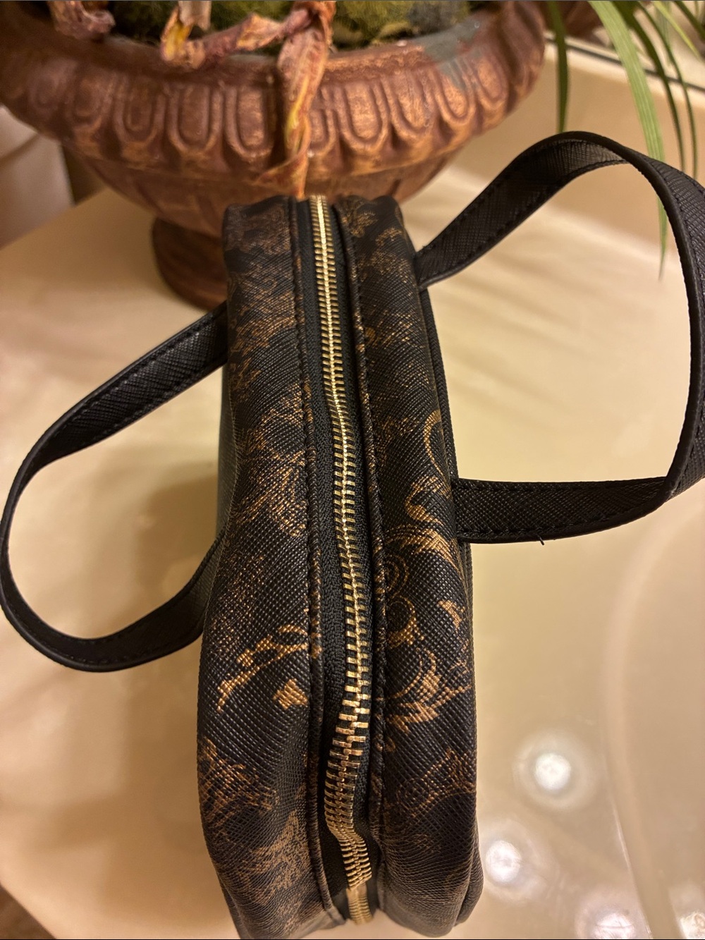 VERSACE Makeup Perfume Toiletry Organizer Bag NWOT - Picture 8 of 11